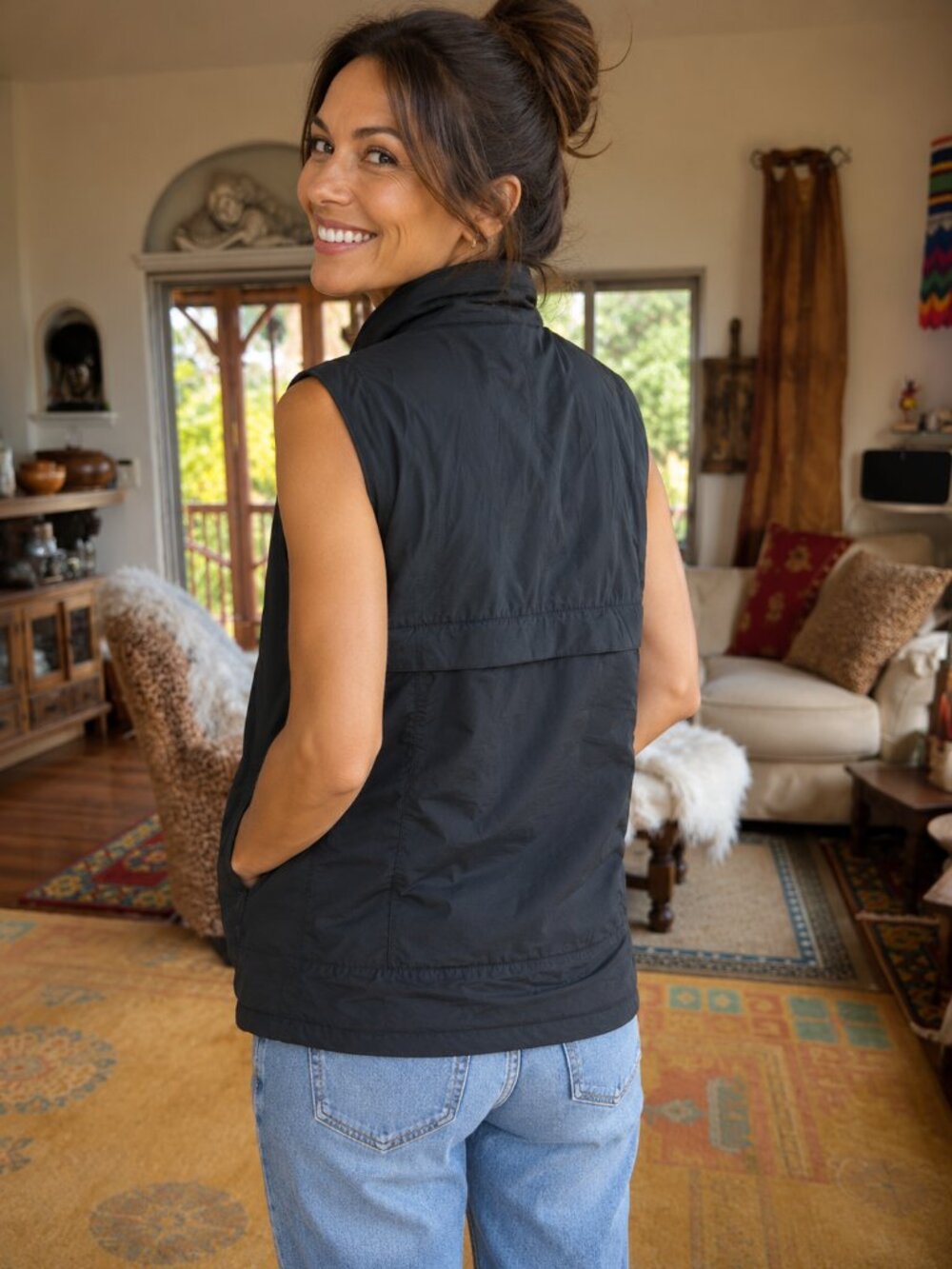 Q.U.E.S.T. Vest for Women SCOTTeVest - Picture 2 of 6